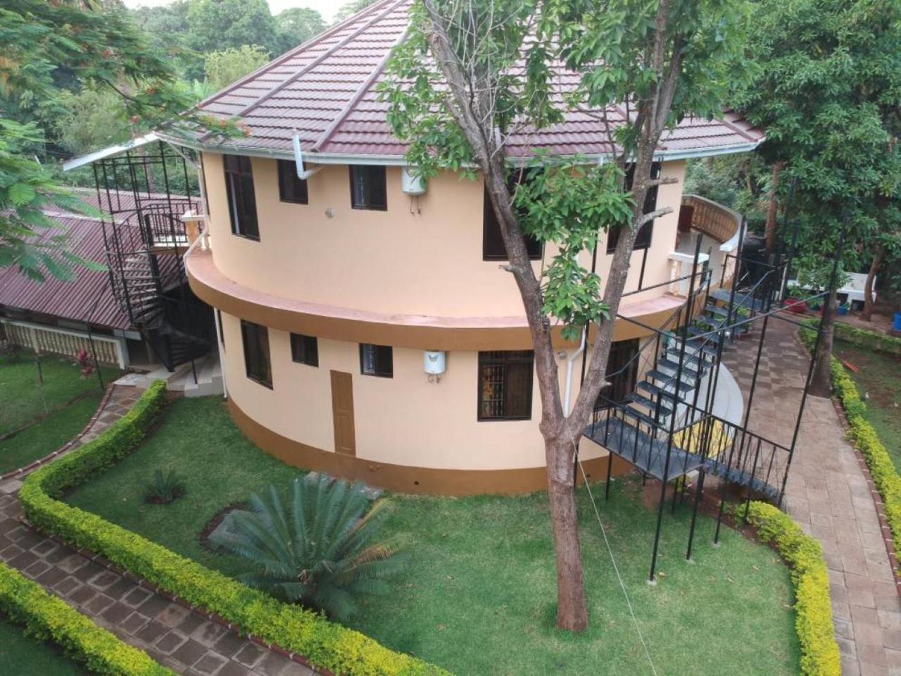 Mama Thea Homes Moshi Extérieur photo